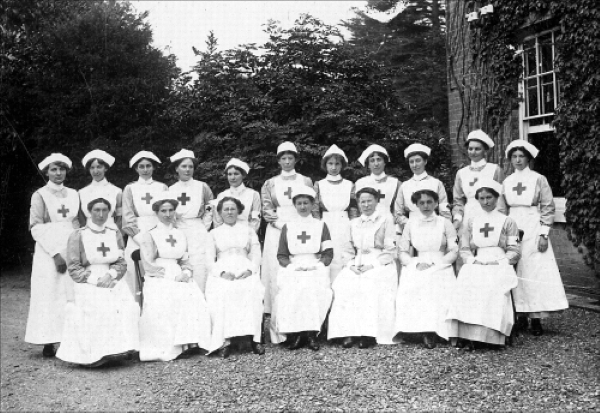 Nurses at Brundall House war hospital